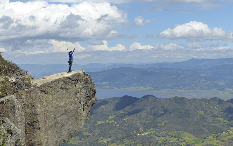 Piedra colgada
